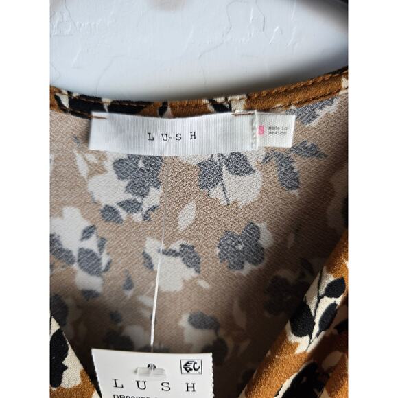 Lush Floral Print Brown Short Sleeve Knee Length Wrap Dress Size Small NWT - Picture 4 of 8